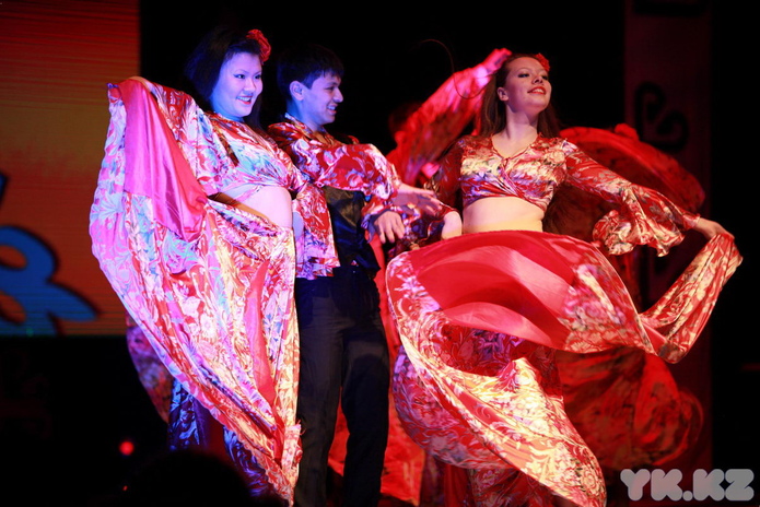 Студенты встречают весну (+фото)