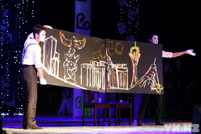 Студенты встречают весну (+фото)