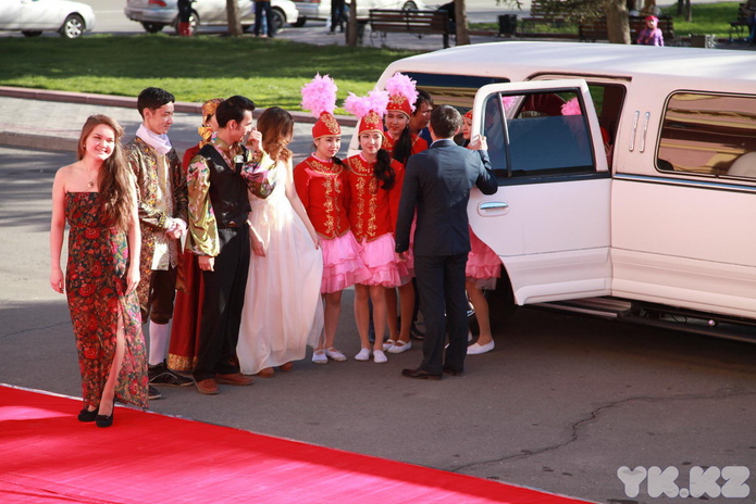 Студенты встречают весну (+фото)