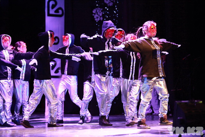 Студенты встречают весну (+фото)