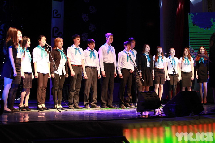 Студенты встречают весну (+фото)