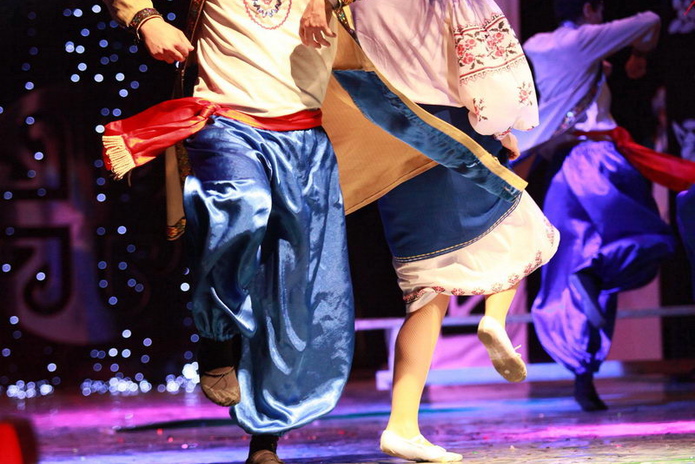 Студенты встречают весну (+фото)