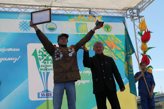 Молодежь будет строить