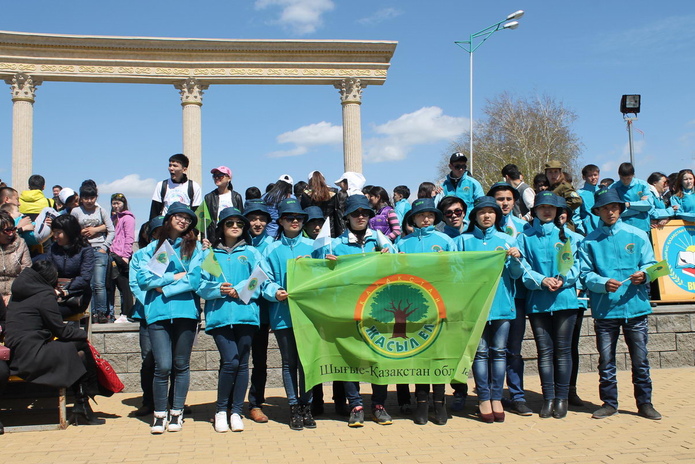 Молодежь будет строить