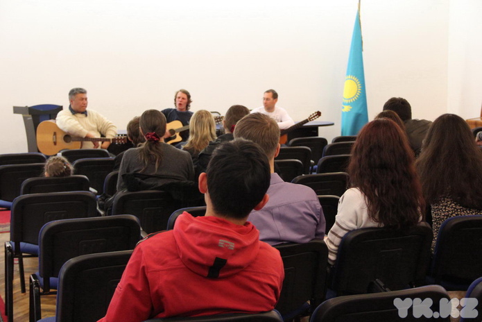 Только раз в году (+фото)