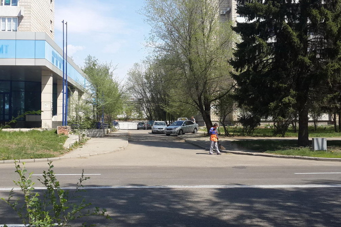 Во двор – в объезд