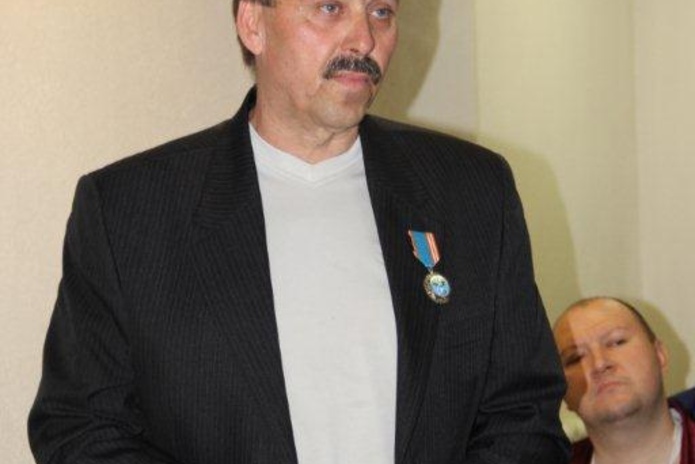 Вынес на руках