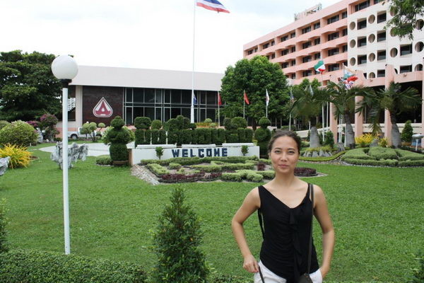 Птица певчая