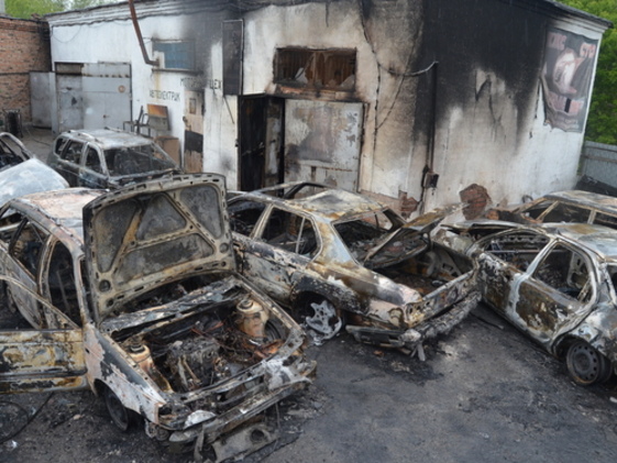 Сгорело 9 машин (+фото)