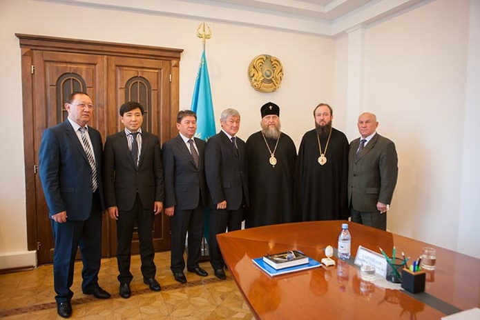 Птица о двух крыльях