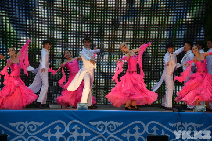 Танцуют все (+фото)