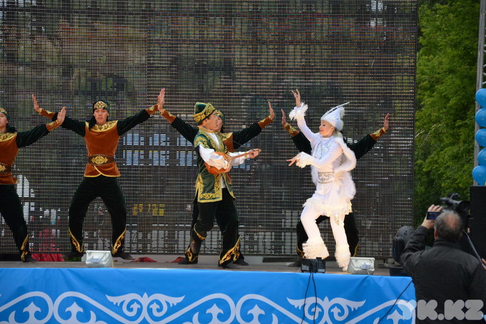 Танцуют все (+фото)