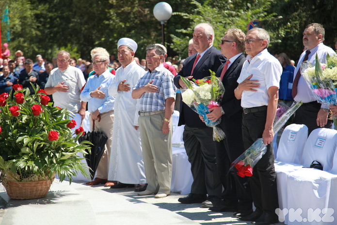 Увековечен в бронзе (+фото)