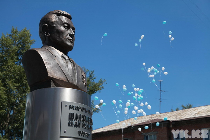 Увековечен в бронзе (+фото)