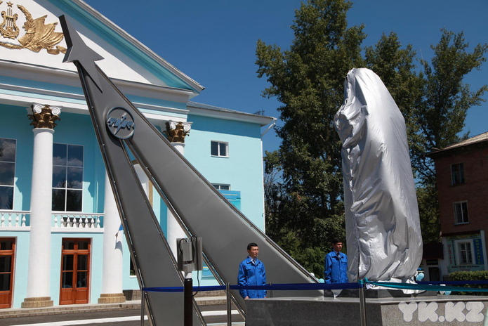 Увековечен в бронзе (+фото)