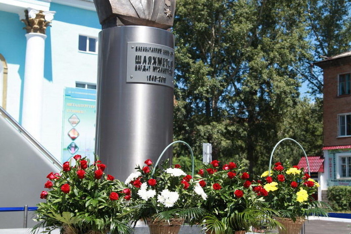 Увековечен в бронзе (+фото)