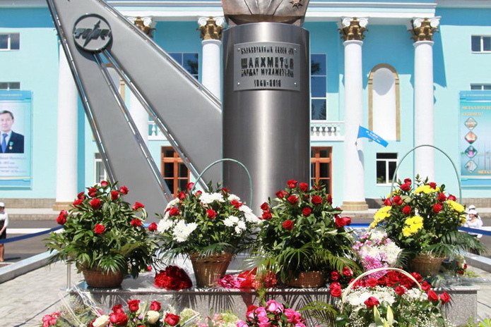 Увековечен в бронзе (+фото)