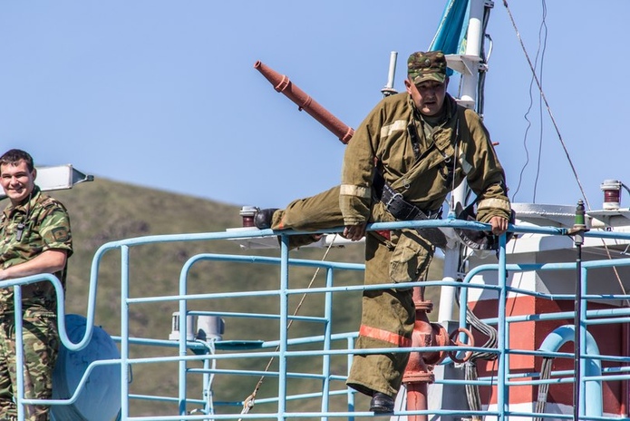 Море синее зажгли (+фото)