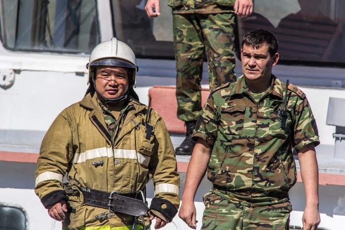 Море синее зажгли (+фото)