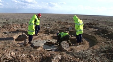 Курганы на хвостохранилище