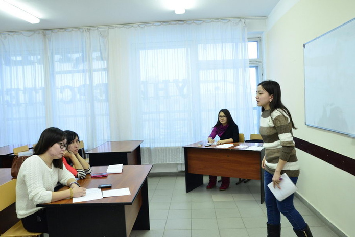 Дебаты в честь Президента