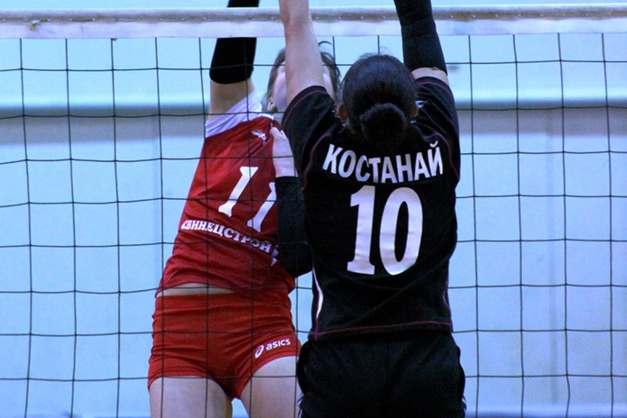 Девушки с мячом (+фото)