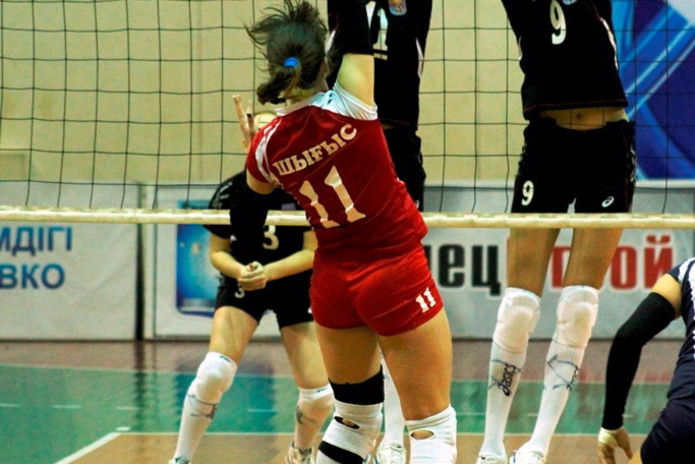 Девушки с мячом (+фото)