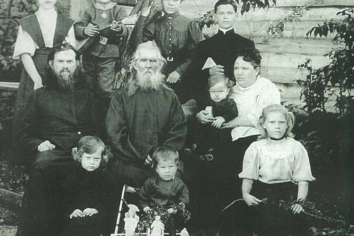 Городской святой