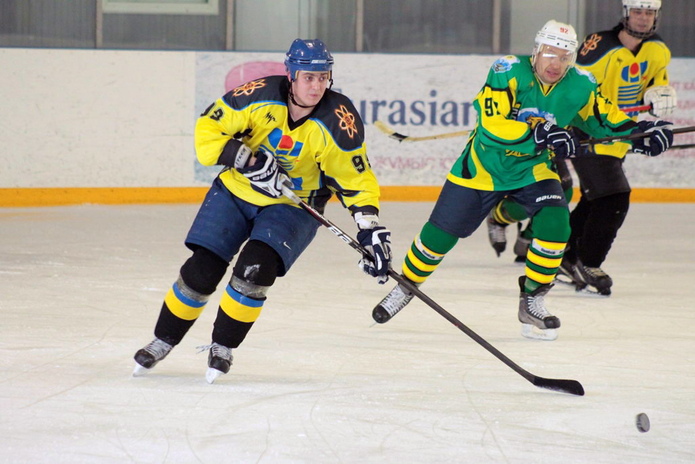 Трус не играет 8 марта