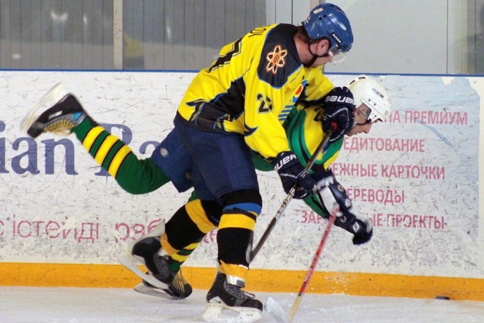 Трус не играет 8 марта