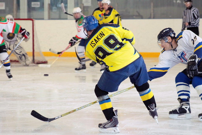 Трус не играет 8 марта