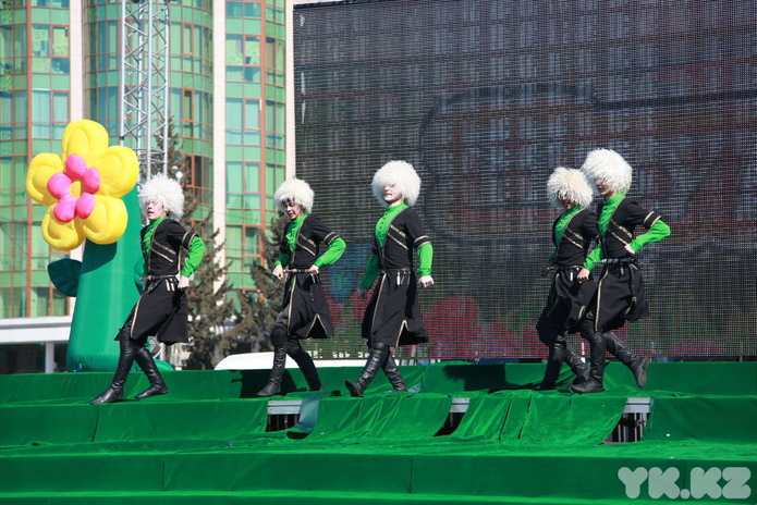 Город гуляет (+фото)