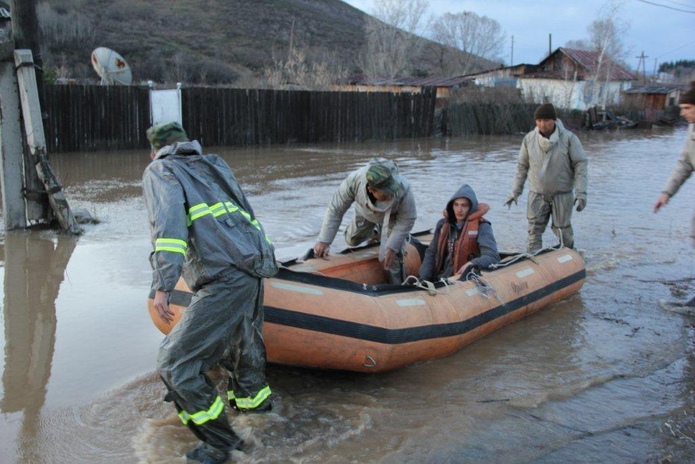 Выносили на руках (+фото, видео)