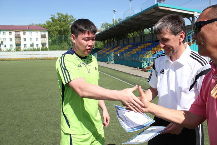 Футбол в День Победы