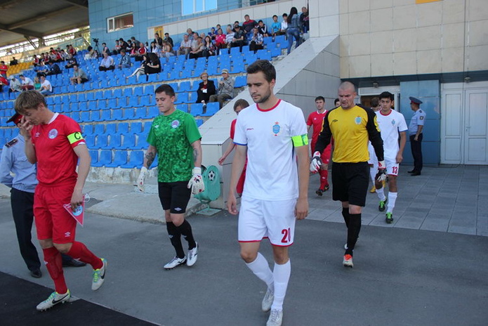 Идут синхронно