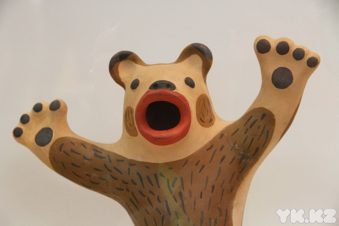 Пряли поздно вечерком