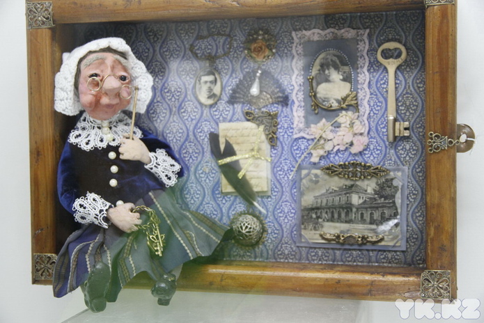 Пряли поздно вечерком