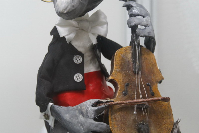 Пряли поздно вечерком