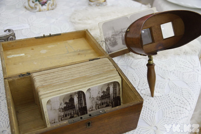 Пряли поздно вечерком