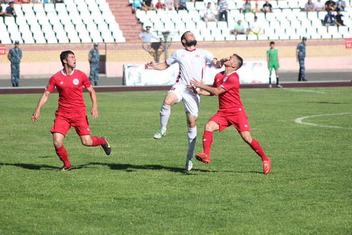 Дерби в пользу 