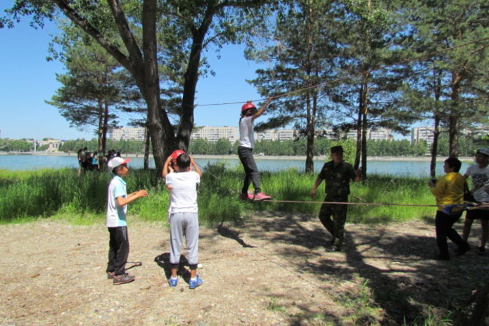 Учились жить с природой