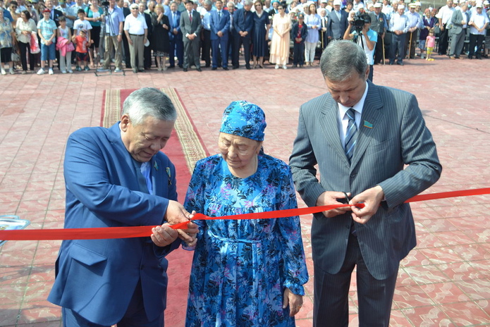 Будет напоминать о подвиге