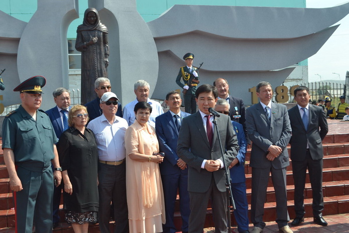 Будет напоминать о подвиге