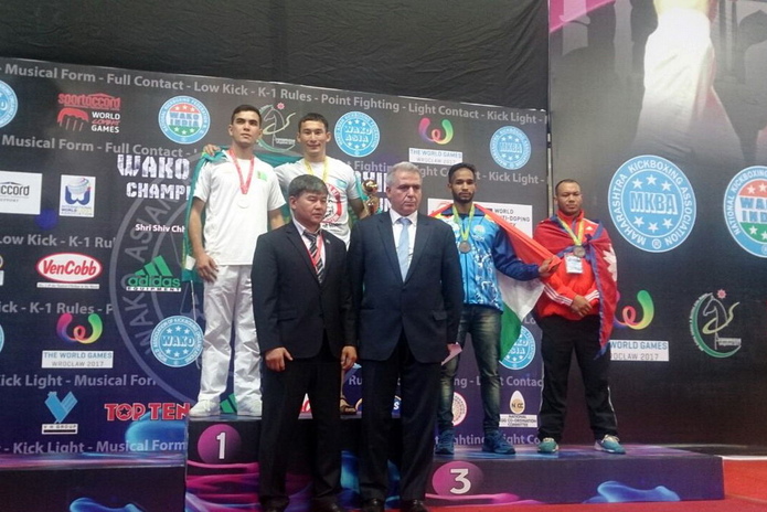 Чемпион Азии