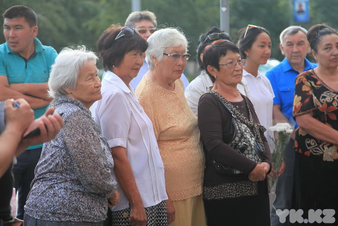 Строил для народа