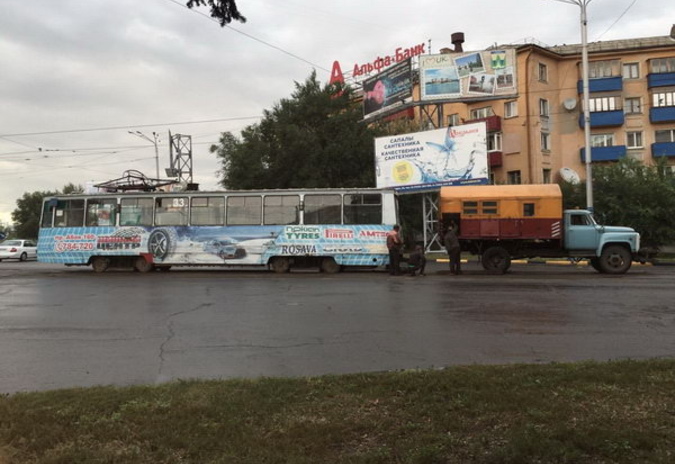 Тележка соскочила
