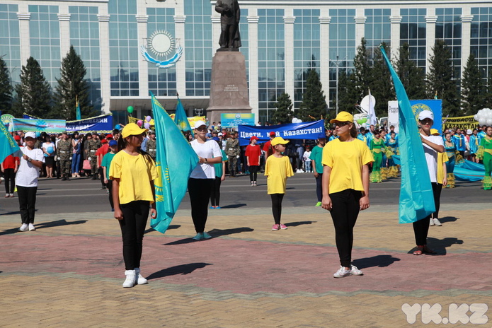 Все празднуют (+фото)