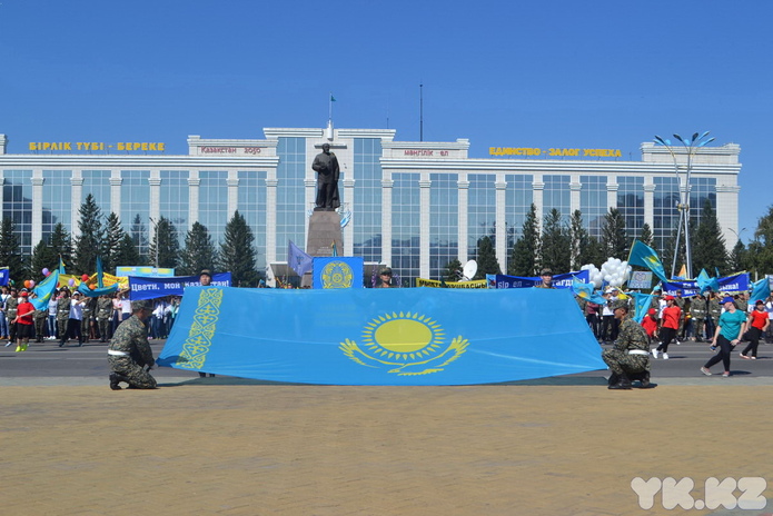 Все празднуют (+фото)