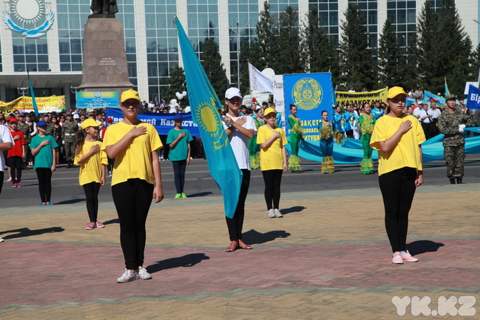 Все празднуют (+фото)