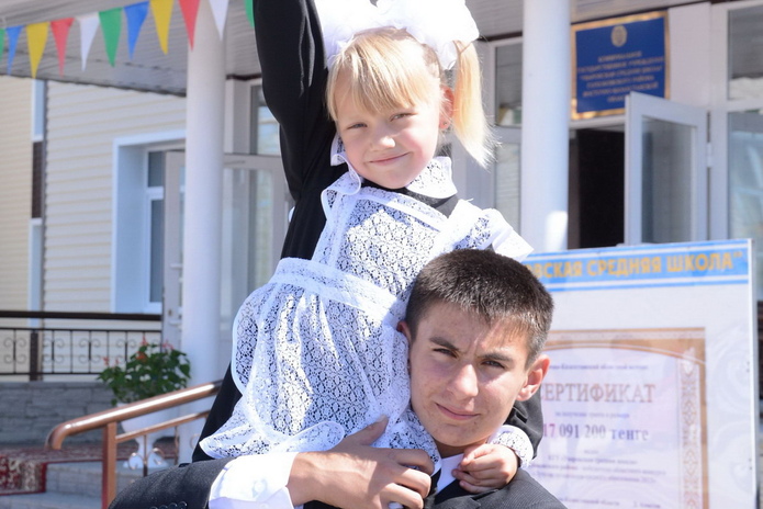 В новые школы